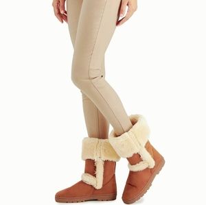 NWT Leather Women's Size 6.0 Closed Almond Toe Snow Boots